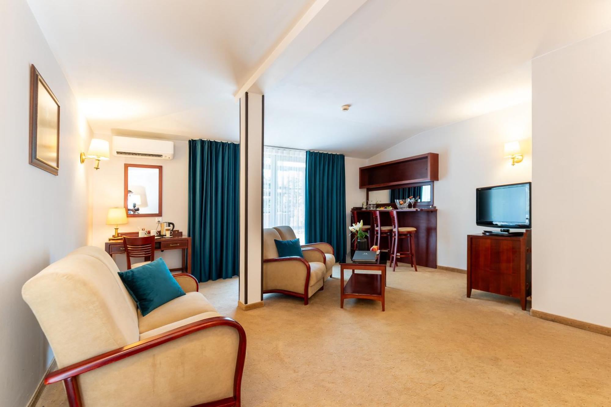 ספאלה Hotel Moscicki מראה חיצוני תמונה