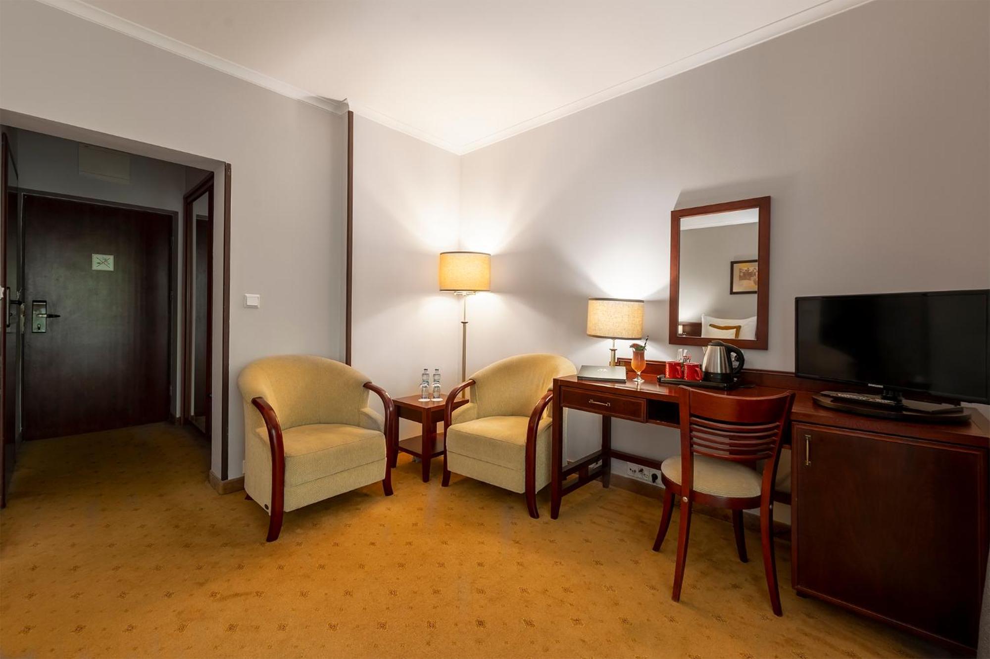 ספאלה Hotel Moscicki מראה חיצוני תמונה