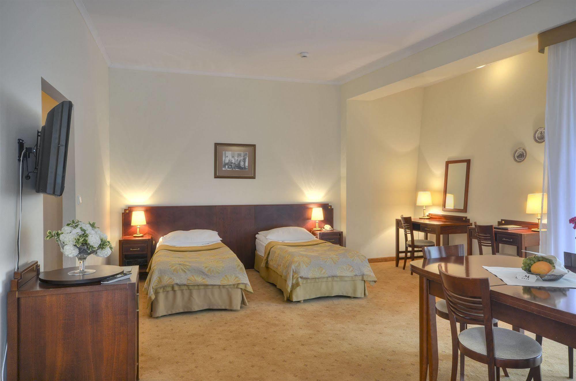 ספאלה Hotel Moscicki מראה חיצוני תמונה