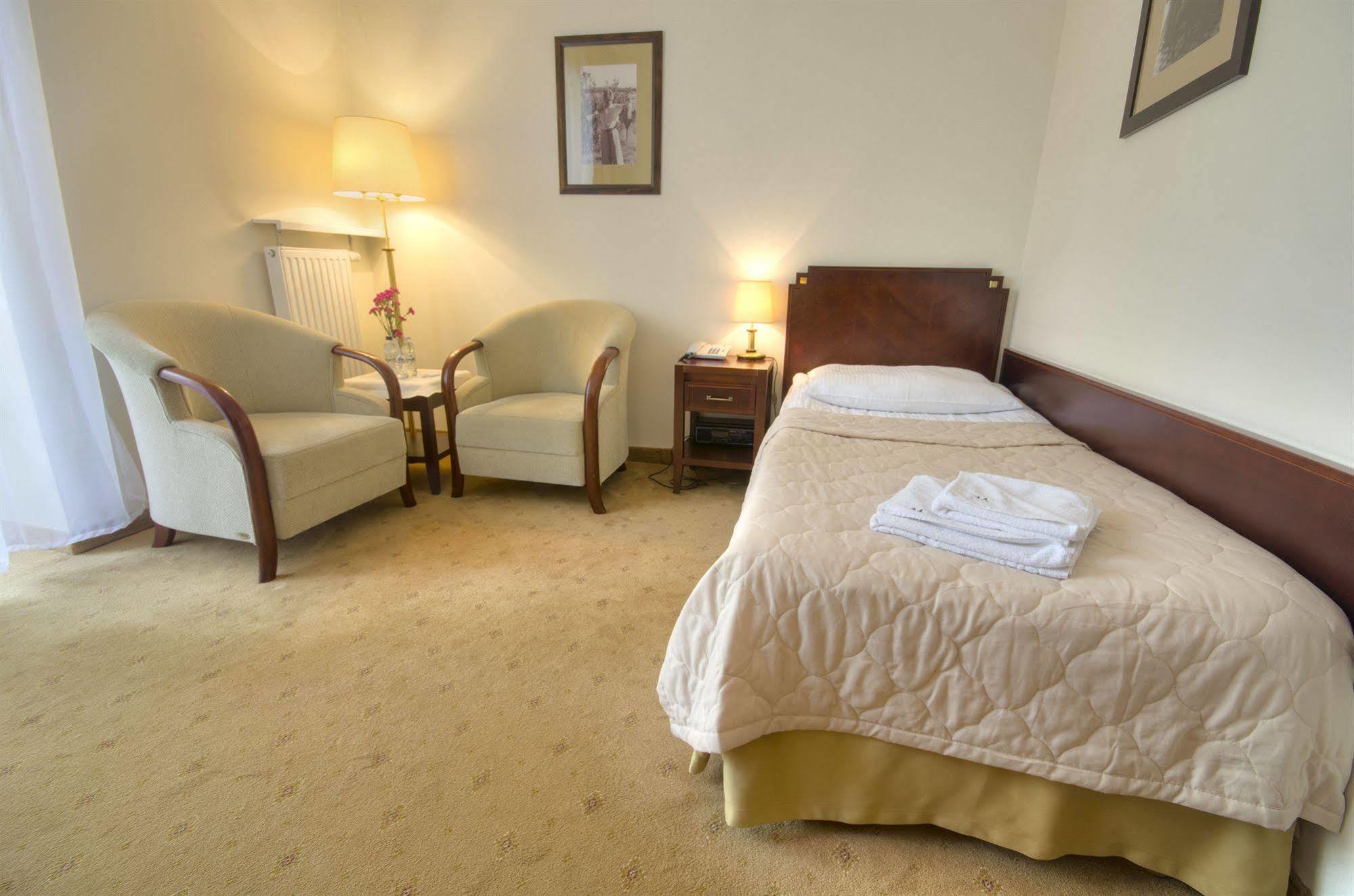 ספאלה Hotel Moscicki מראה חיצוני תמונה